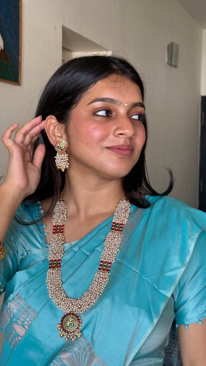 Chakra Peacock Pearl Clustered Haram