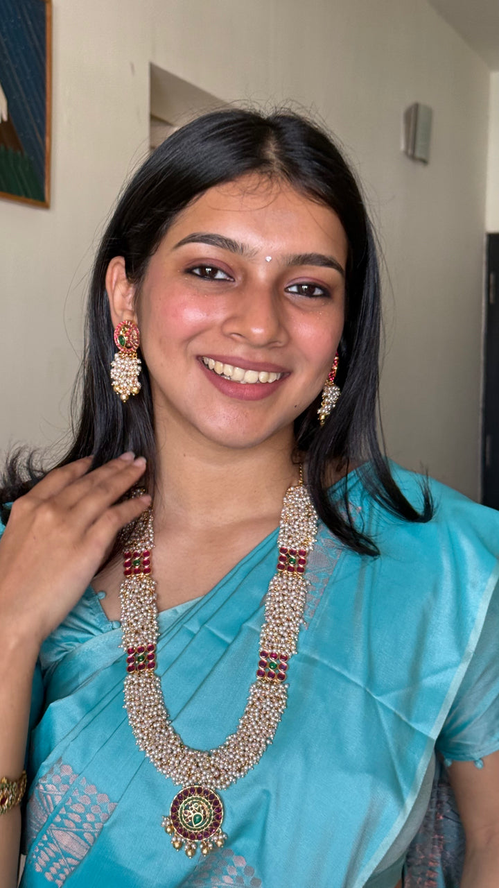 Chakra Peacock Pearl Clustered Haram