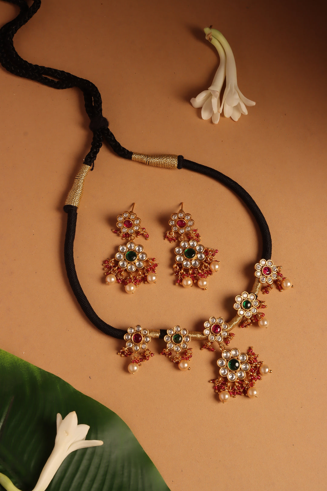 Handmade Five Flower Black Thread Choker