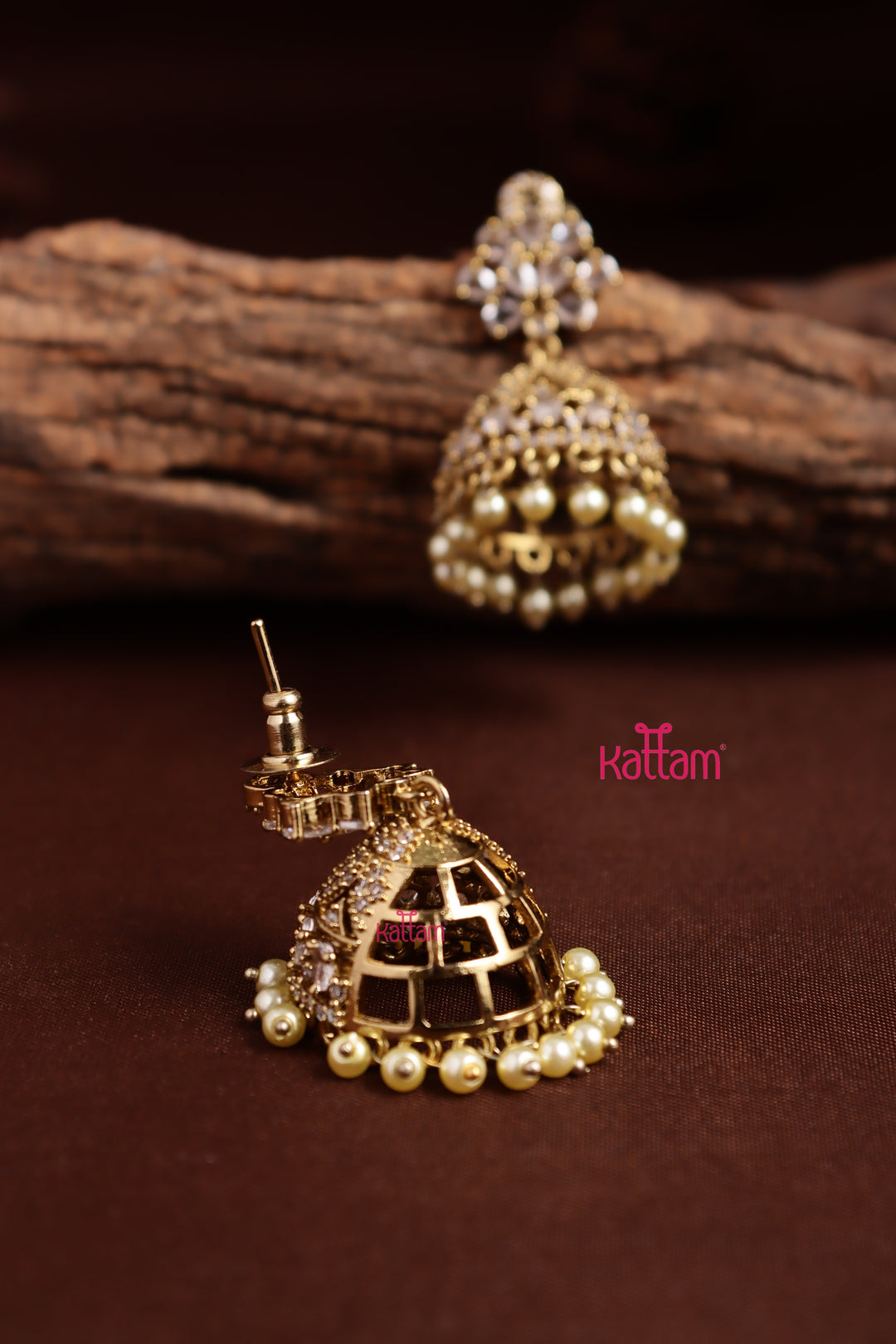 AD Pattern White Jhumka