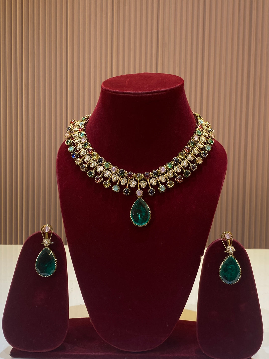 Rose Multistone Choker