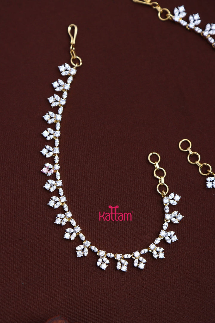 AD Fancy Leafy Single Line Earchain - EC044