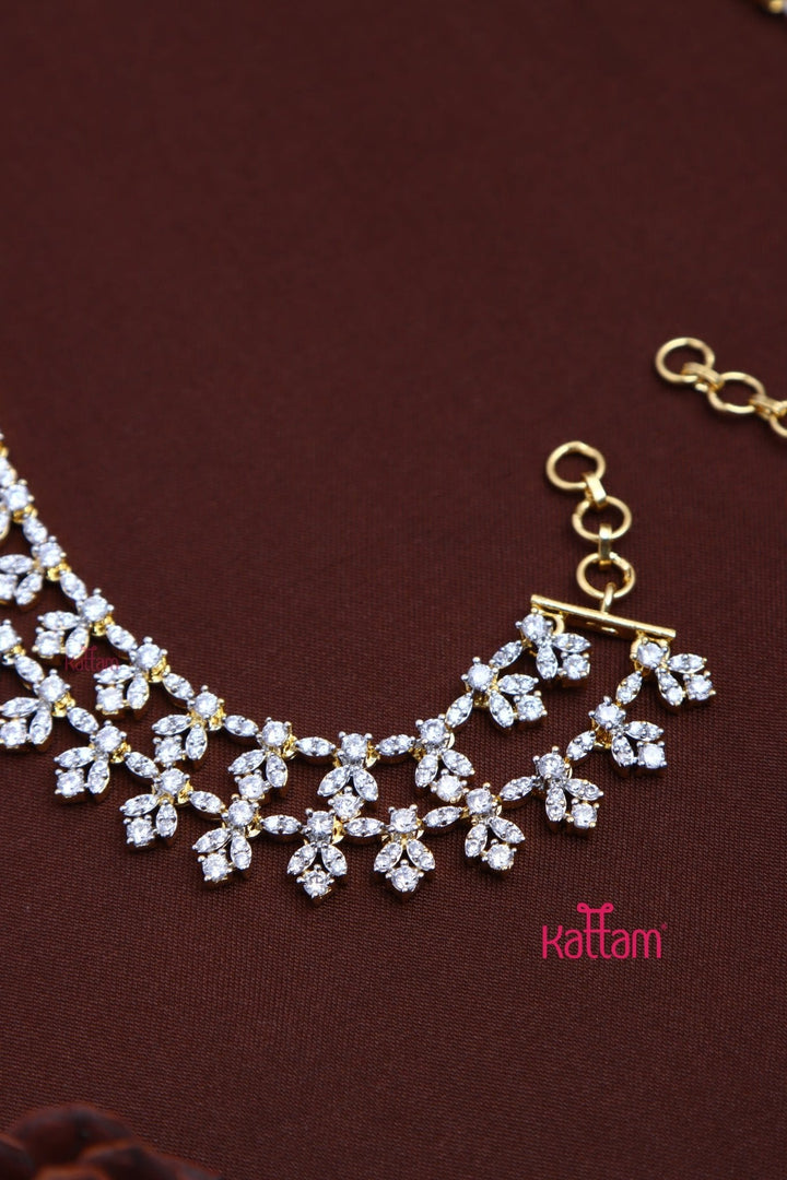 AD Fancy Leafy Two Line Earchain - EC045