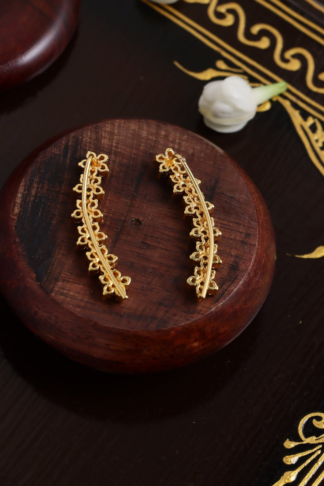 AD Flowers Stone Earcuff - E1267