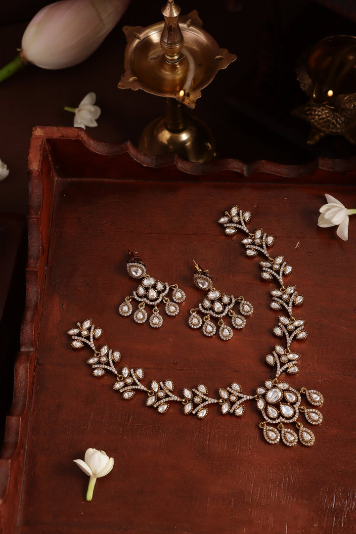 AD Leafy Drop Necklace - N5337