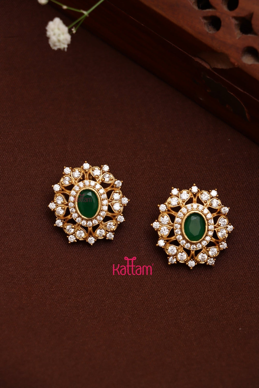 AD Multistone Pendant With Earrings ( No Chain ) - P035