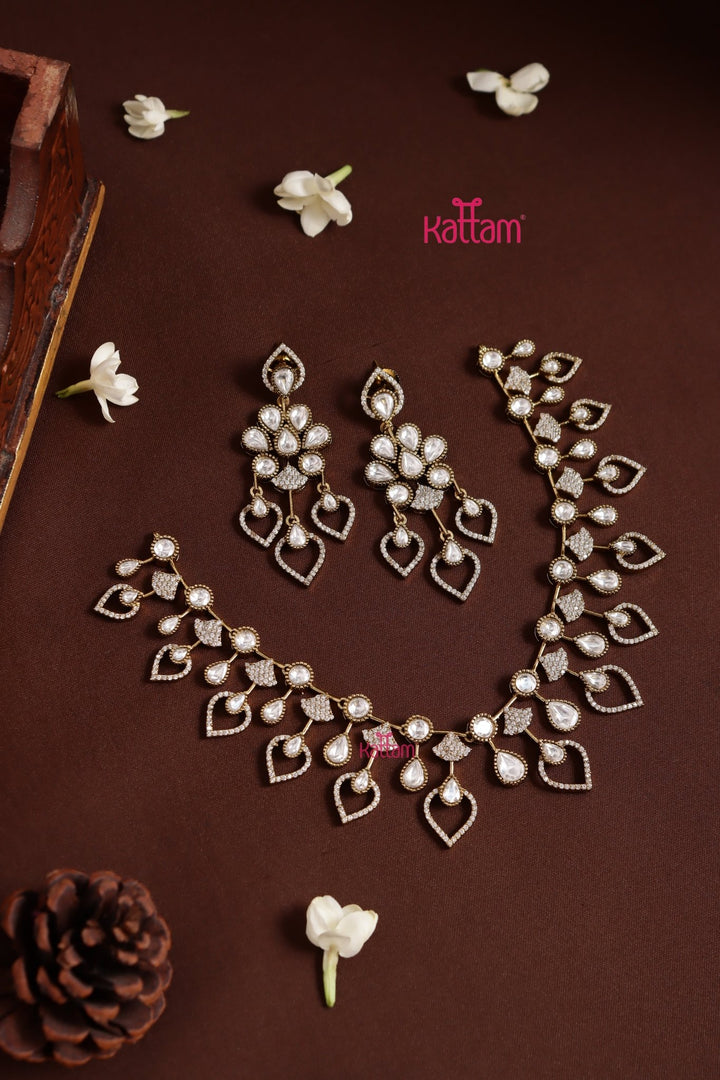 Angelica - AD Stone Leaf Choker - N5382