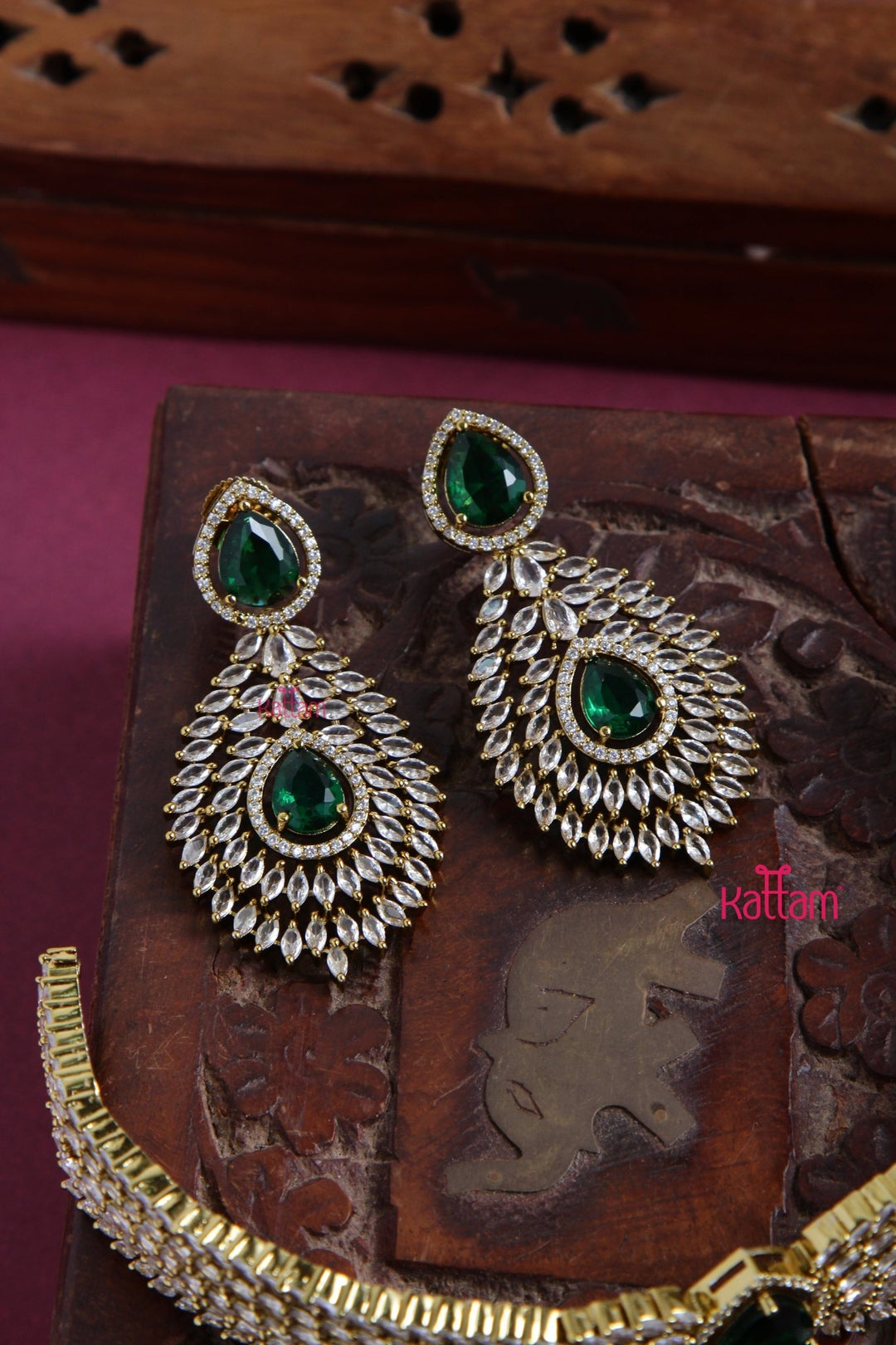 Asha Green Drop Choker - N5128