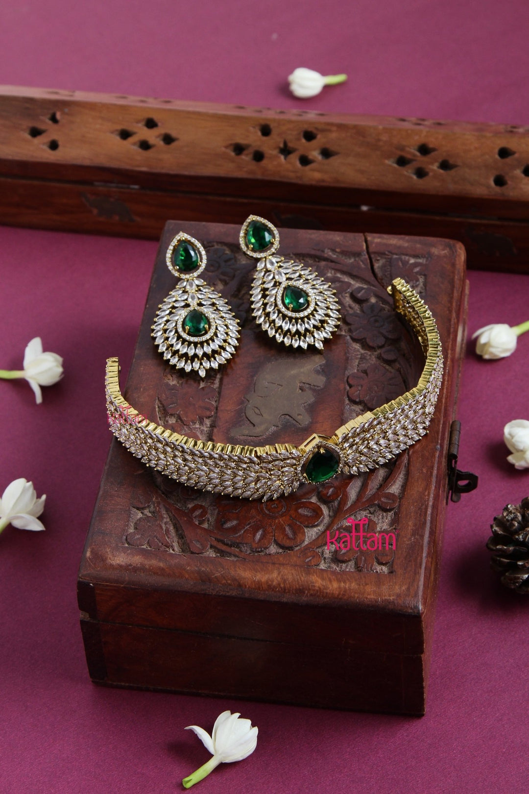 Asha Green Drop Choker - N5128