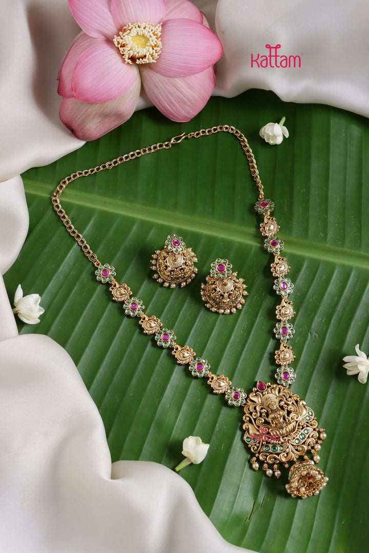 Ashwatha - Goddess Flower Stone Necklae - N3754