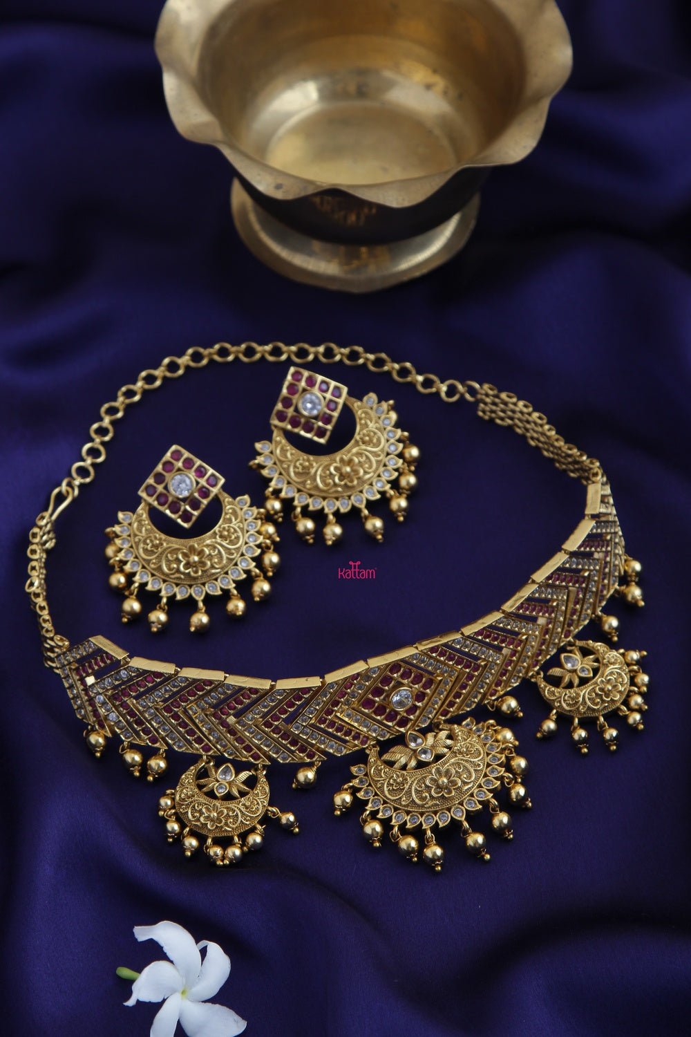 Attigai Pendant Drop Choker - C008
