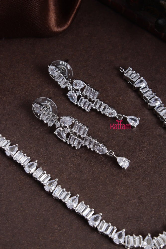 Ayra - White Drop Stone Choker - N2208