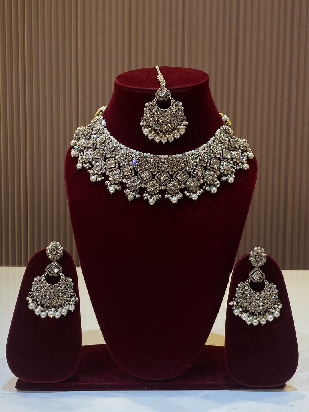 Bollywood Polki Stone Choker with Tikka - SPN17