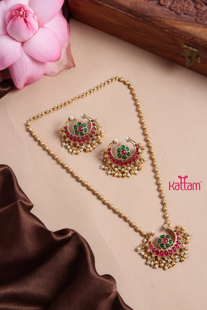 Budgetted Half Moon Layered Ruby Green Choker - N3164