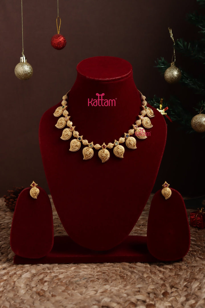 Budgetted Matte Manga Stone Choker - N3940