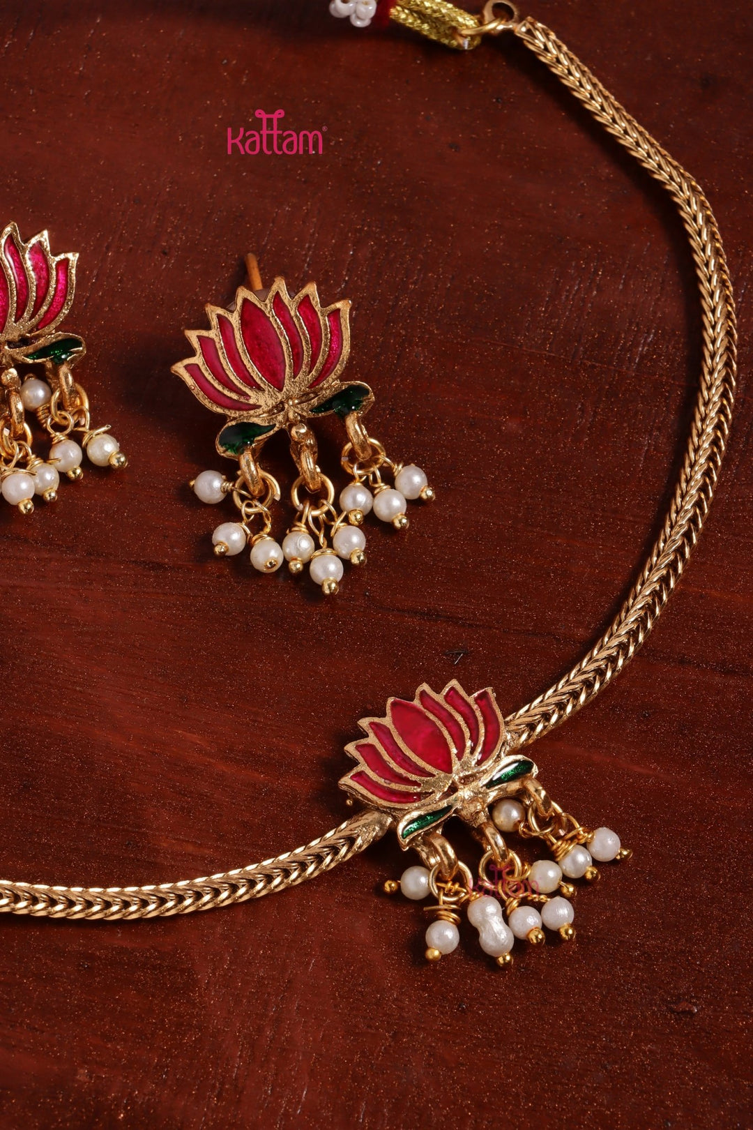 Budgetted Simple Lotus Choker - N3624