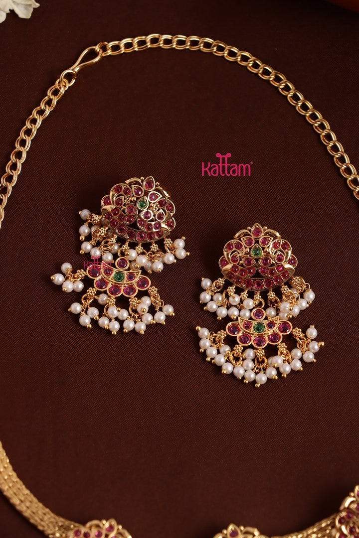 Chandbali Pearl Drop Attigai Choker - N3784