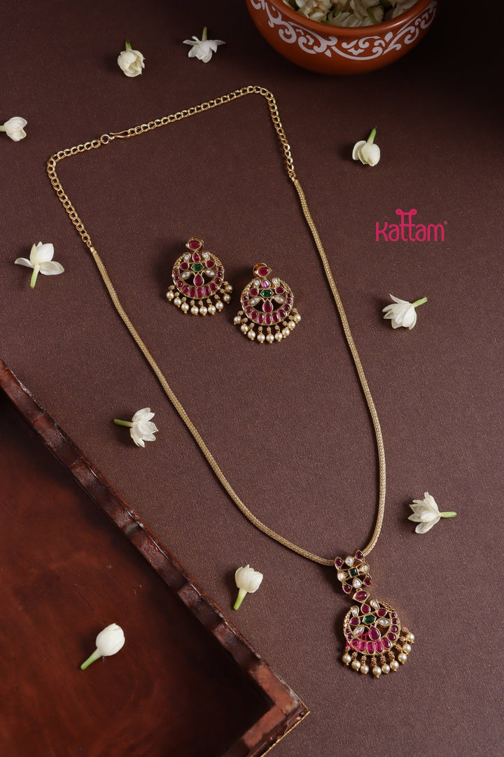 Chandbali Pendnat Dollar Chain - N3793