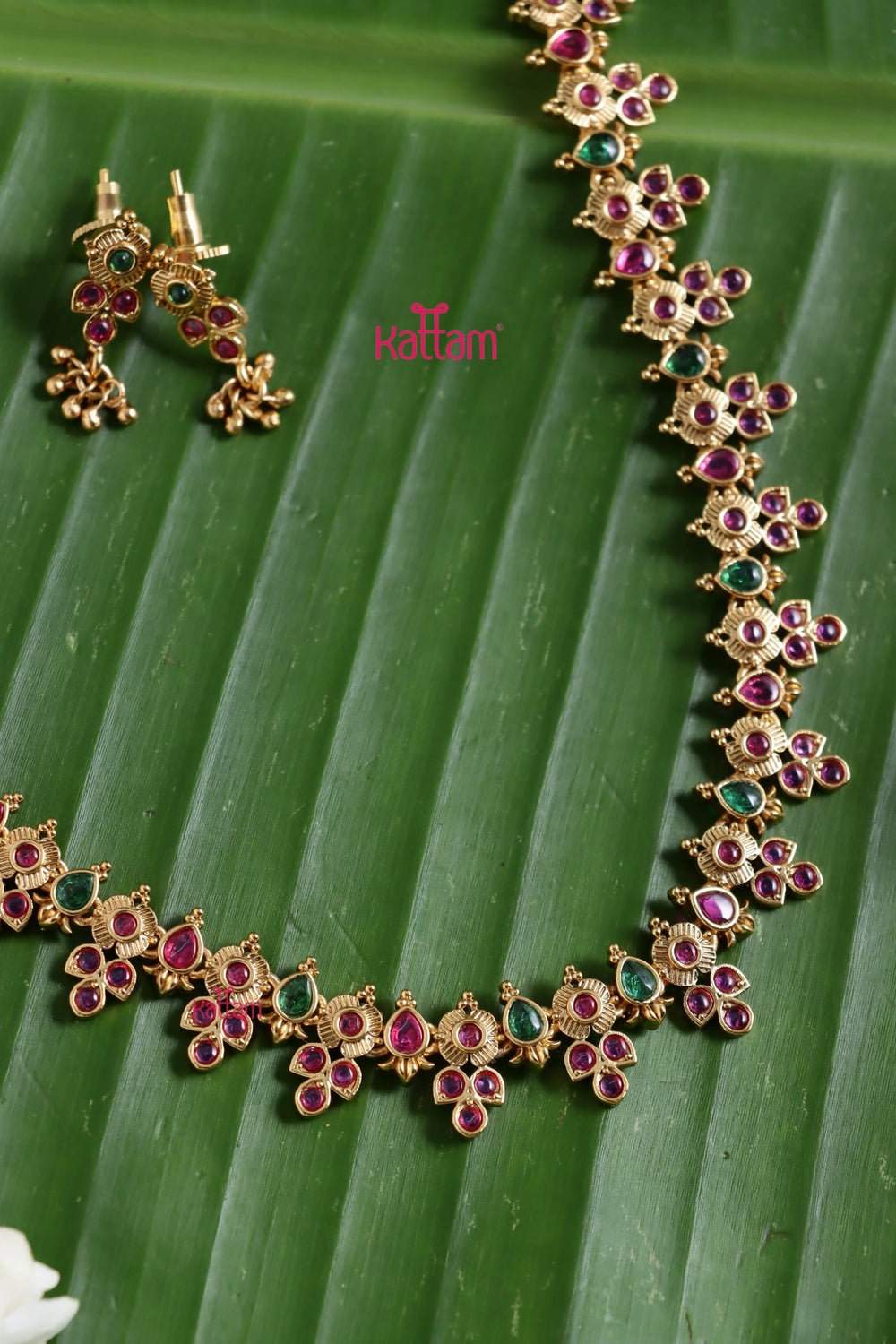 Chic Thilak Patterned Choker - N3748