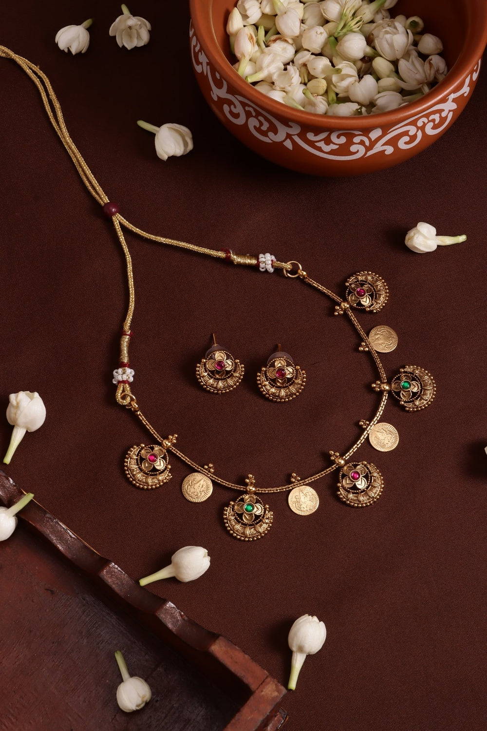 Coin Chandbali Choker - RubyGreen - N4122