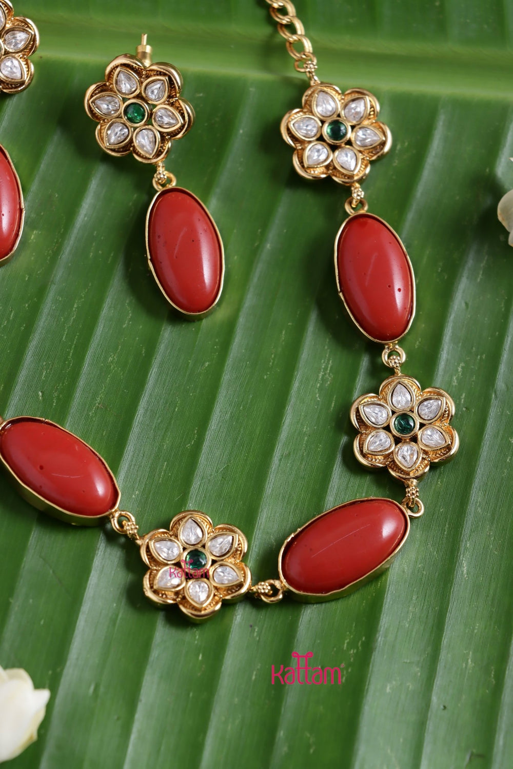 Coral - Oval Blcok Flower Choker - N3765
