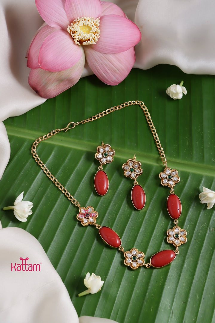 Coral - Oval Blcok Flower Choker - N3765
