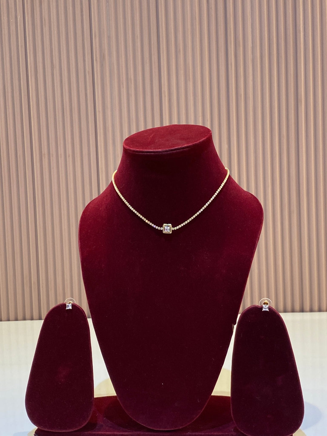 Cubic Zicronia Square Stone Goldtone Choker - SPN28