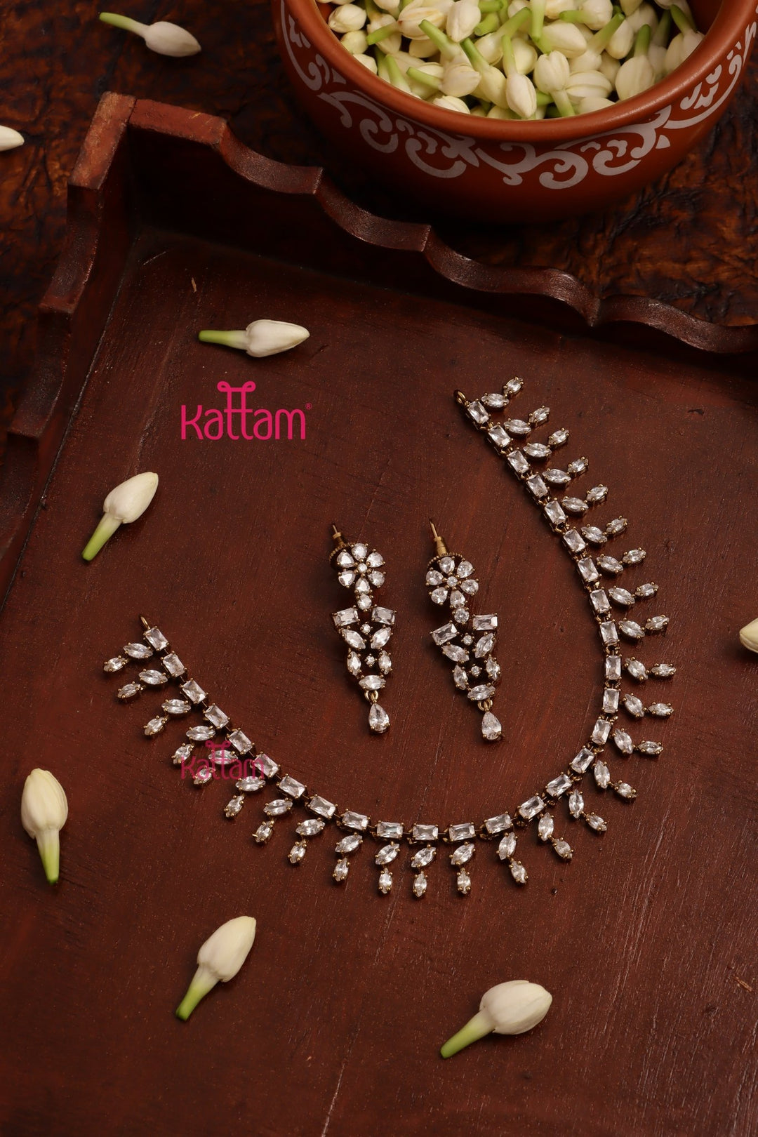 Cynthia - AD Stone White Choker - N5286