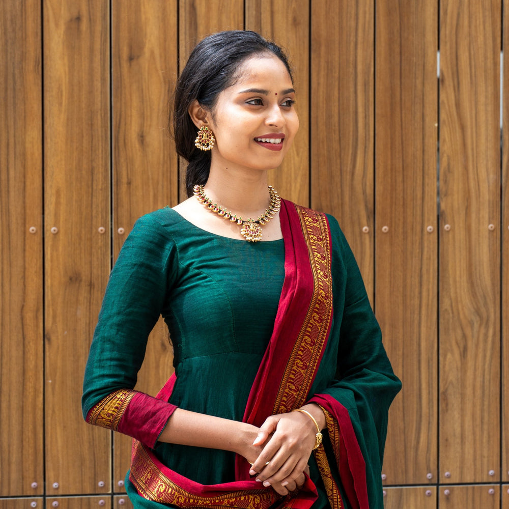 Dheera - Paisely Handmade Black Thread Necklace - N3157