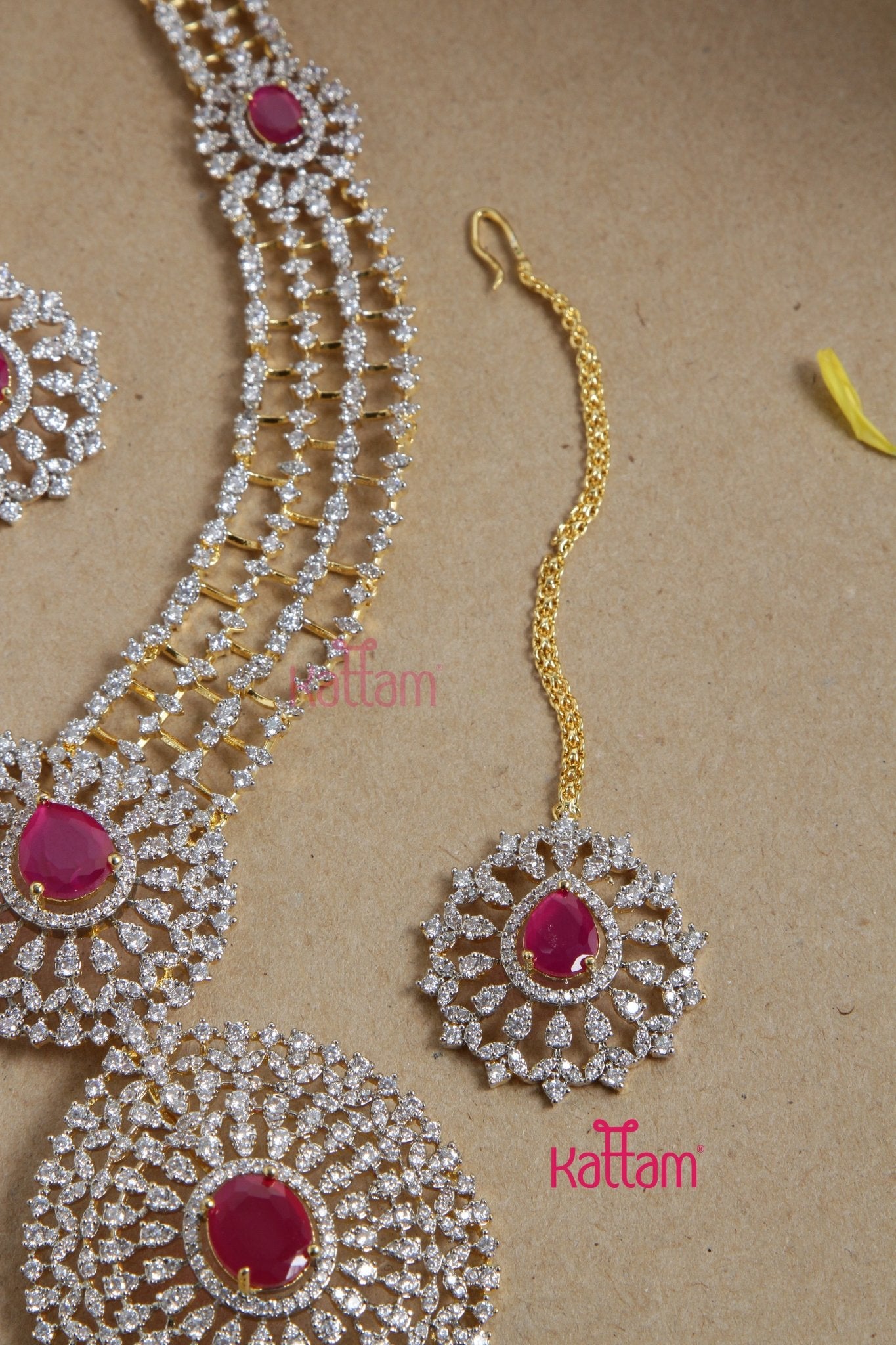 Diamond necklace replica deals