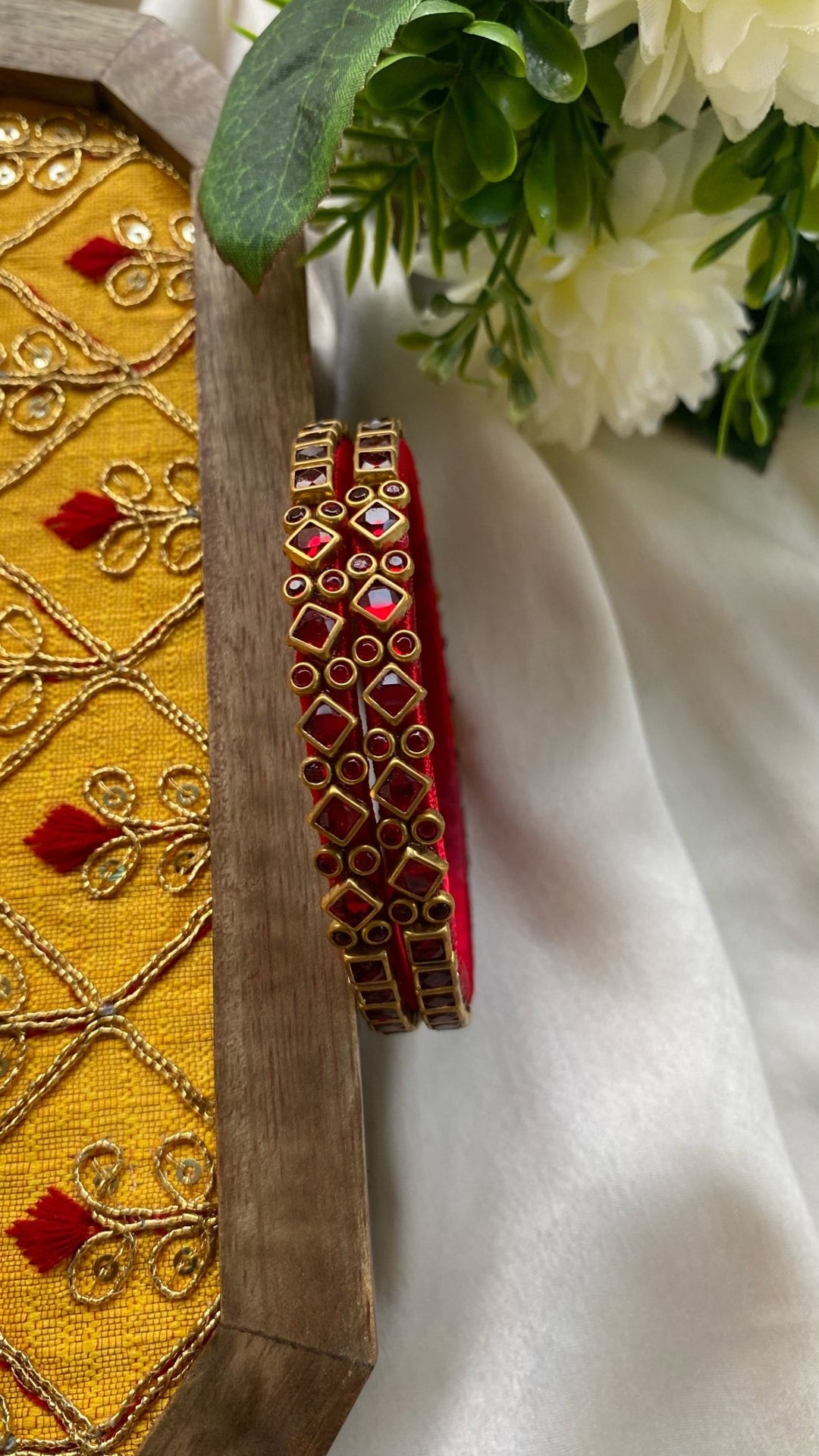 Diamond Square Red Handmade Kundan Bangles (Set of 2) - KB066 - V4