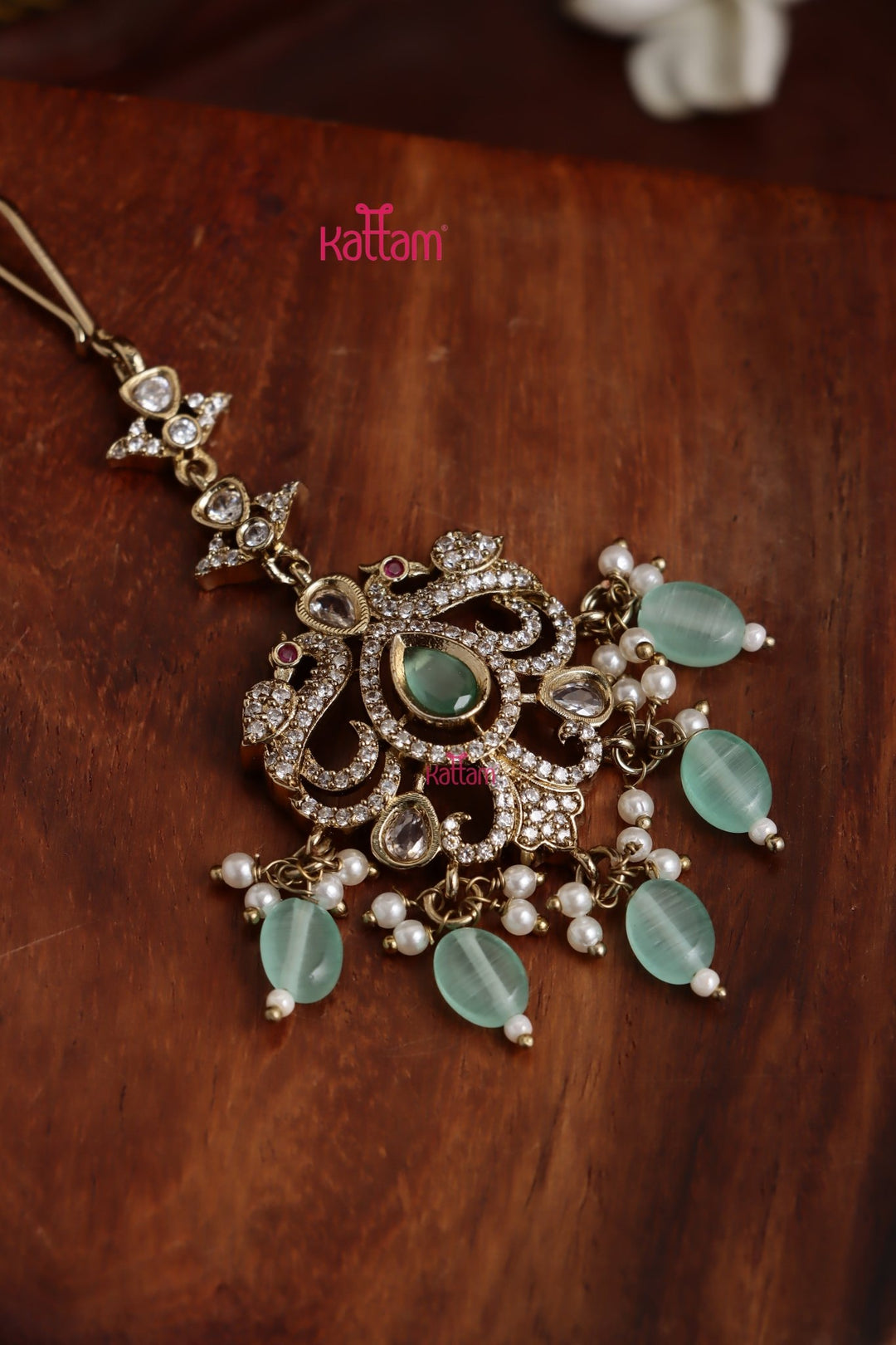 Ekta - Victorian Peacock Pastelgreen Maangtikka - MT164