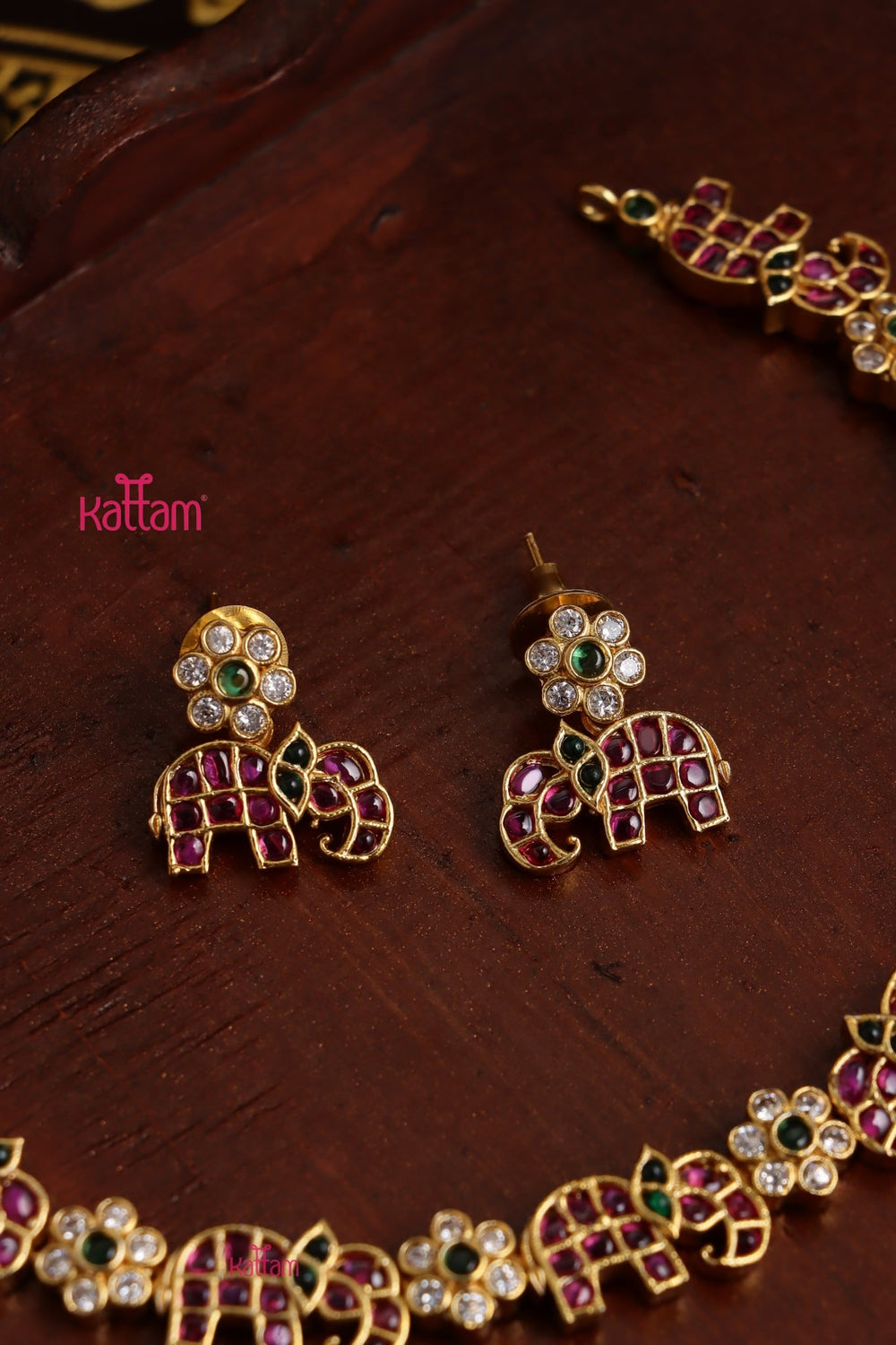 Elephant Kemp Flower Choker - N3829