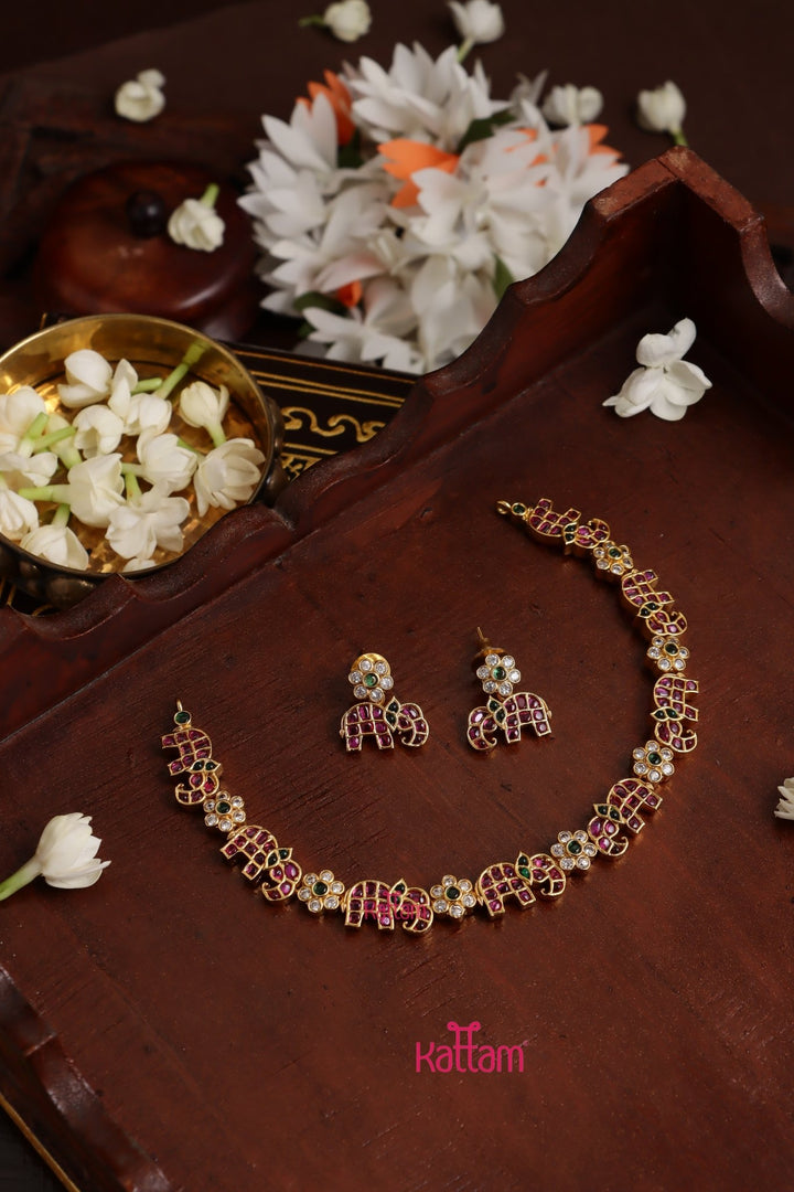 Elephant Kemp Flower Choker - N3829