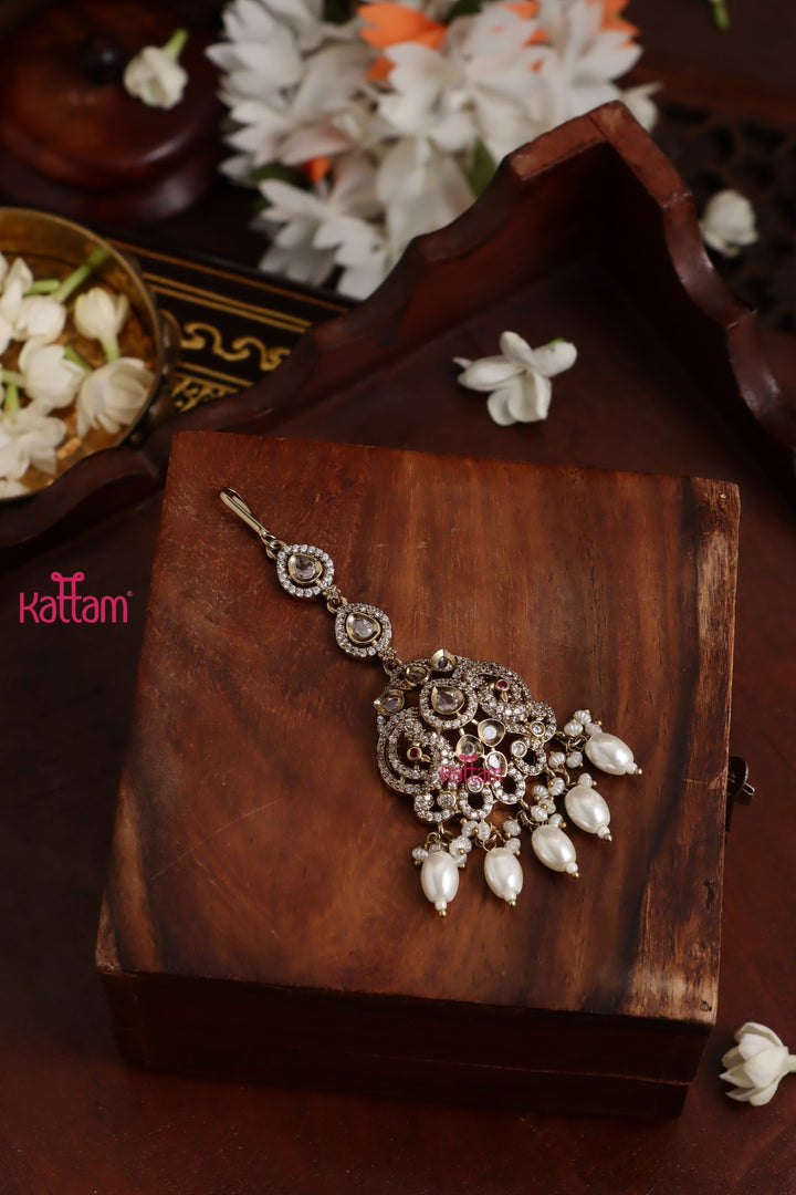 Elsa - Victorian White Maangtikka - MT175