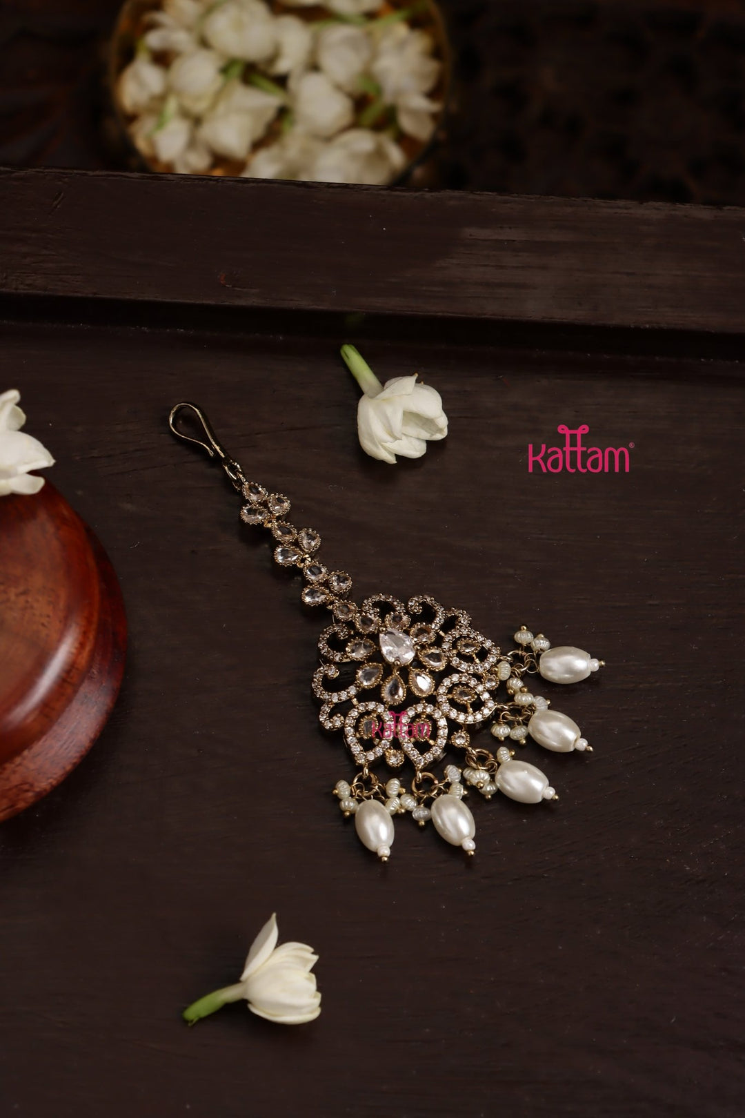 Eshva - Victorian White Maangtikka - MT187