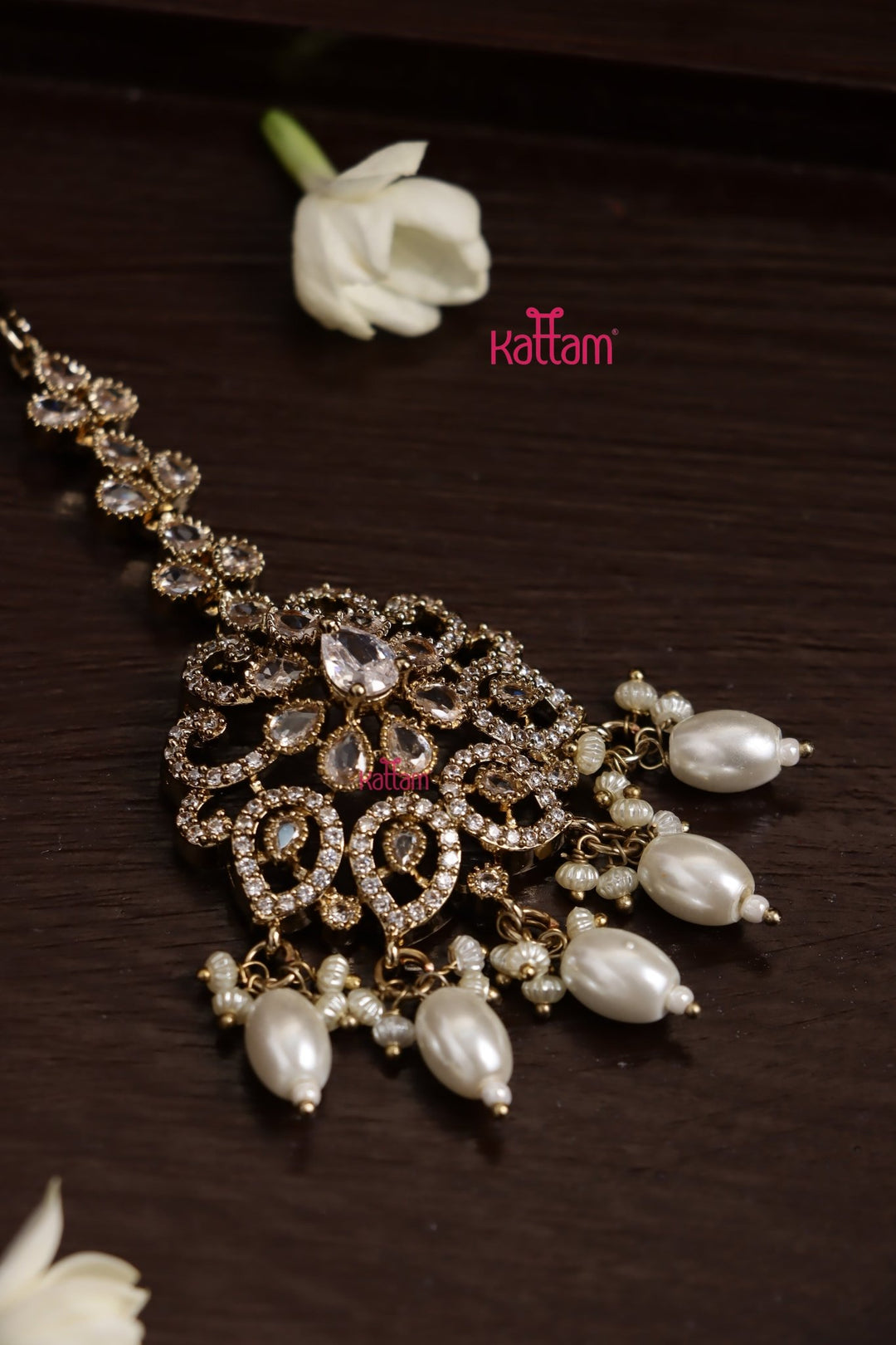 Eshva - Victorian White Maangtikka - MT187