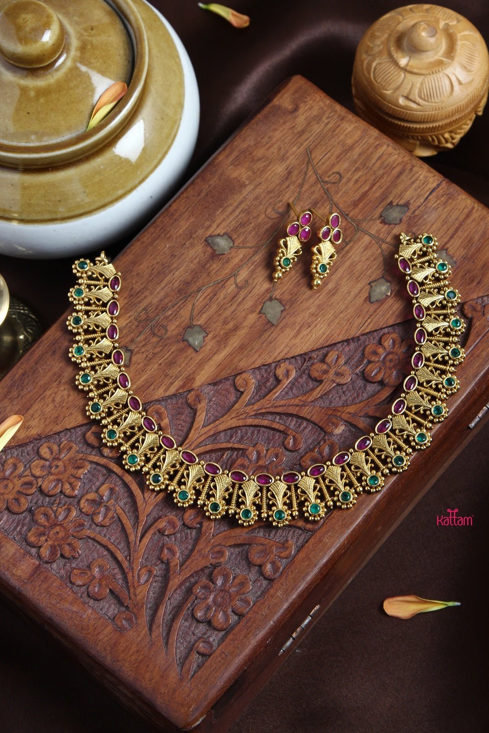 Ethnic Green Ruby Choker Necklace - N1208