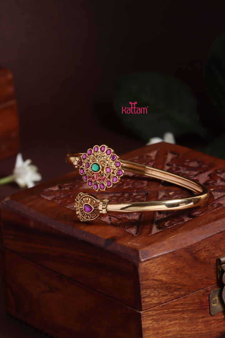 Ethnic Motif Kada - B613