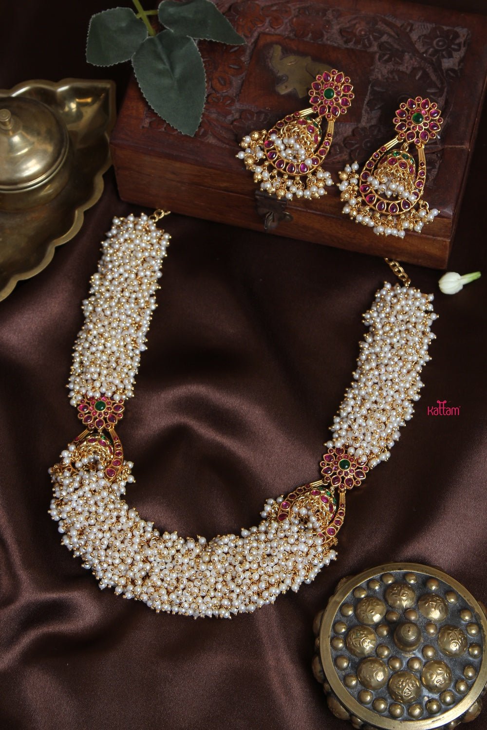 Exquisite Cluster Pearl Jhumka Necklace - N1164