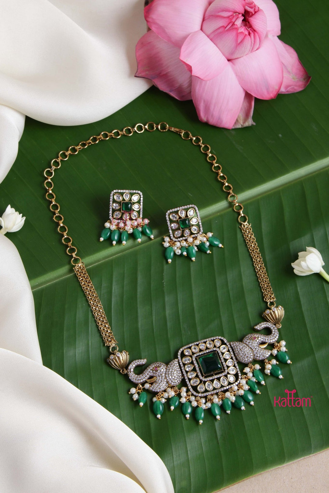 Ezhil Victorian Diamond Elephant Green Choker - N6022