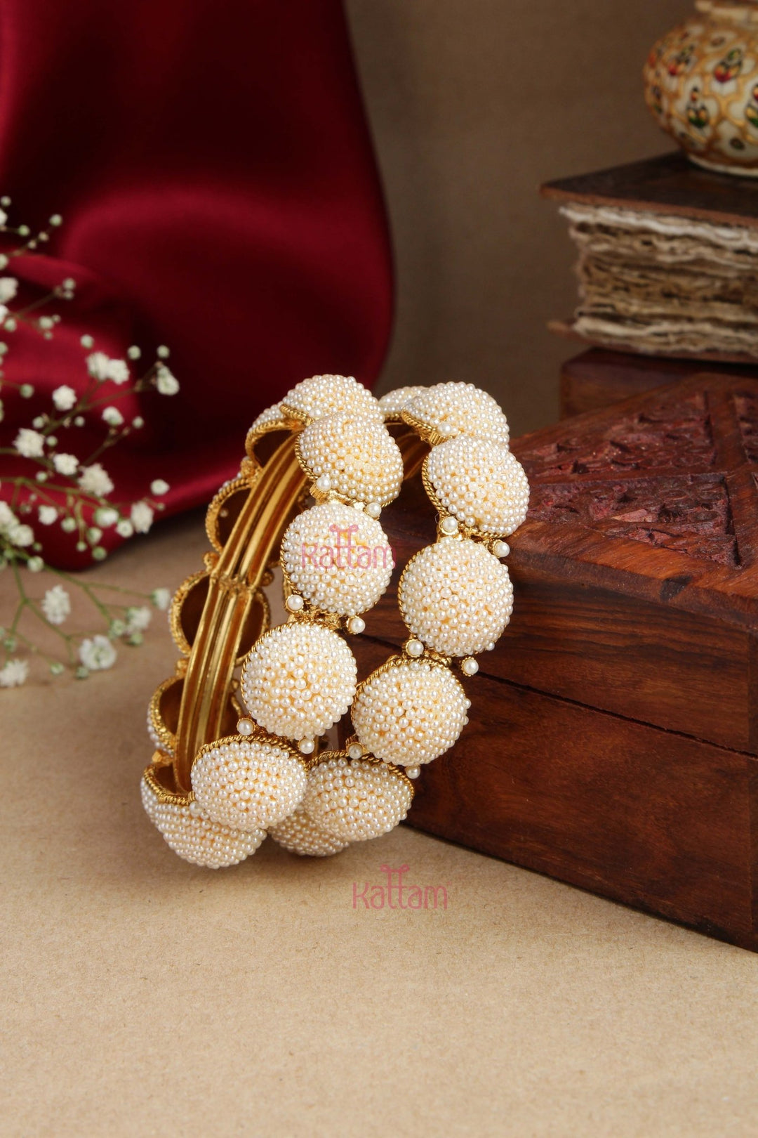 Fancy Pearl Bangle - B493 - V4