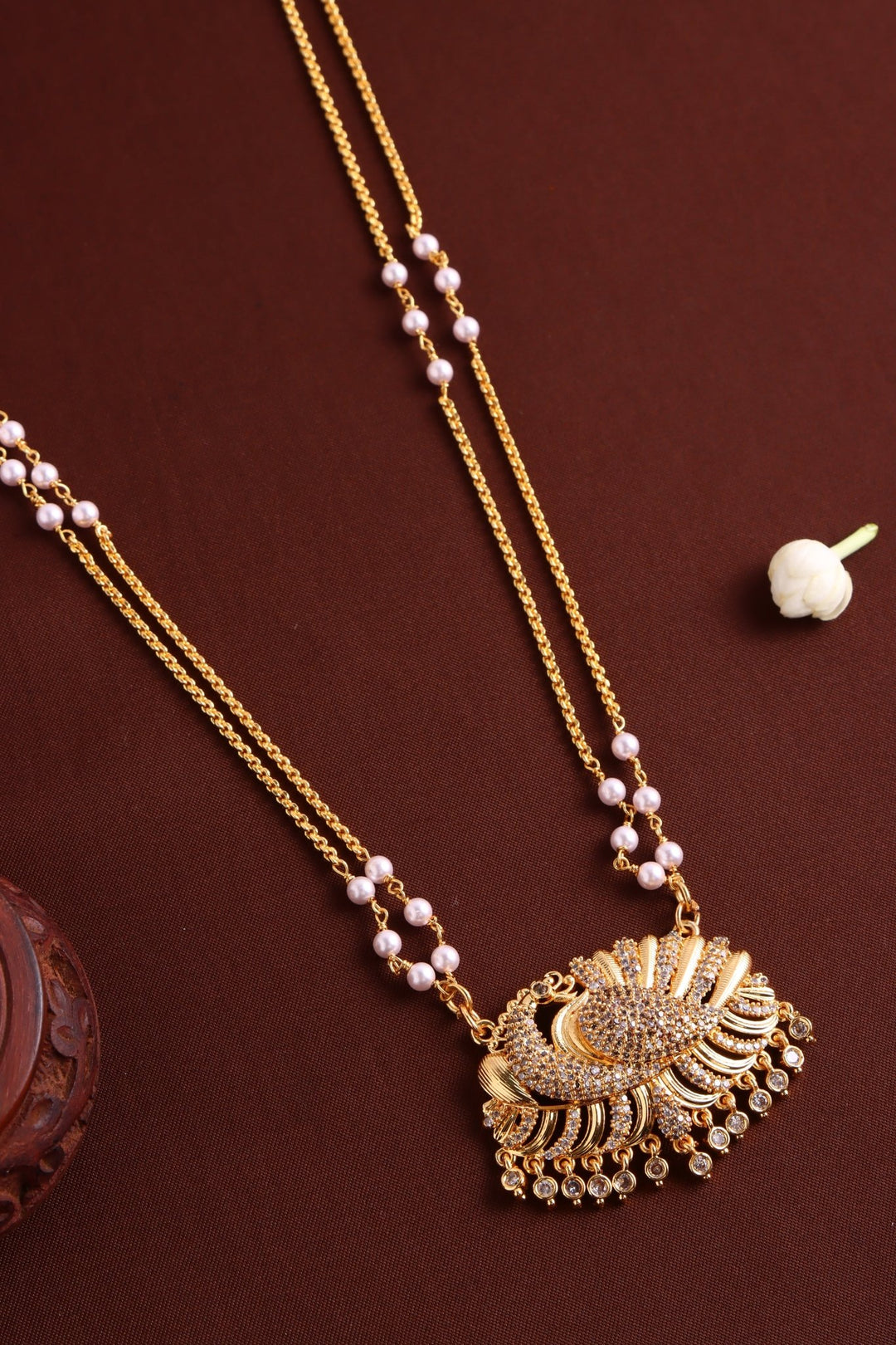 Feather Peacock Dollar Pearl Chain - N4060