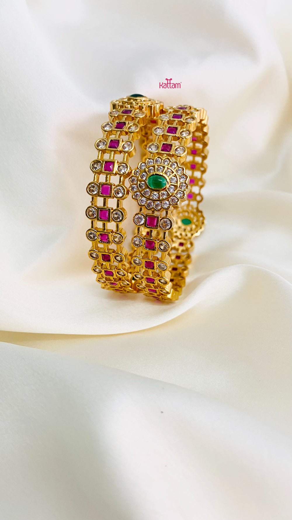 Festive Stone Bangle - B110