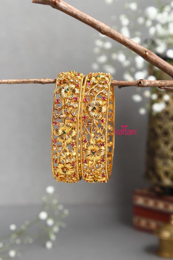 Flower Design Stone Bangle - B367 - V4