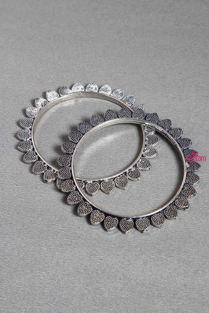 Flower Oxidised Bangle Set of 2 - B300