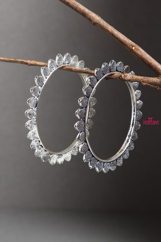 Flower Oxidised Bangle Set of 2 - B300