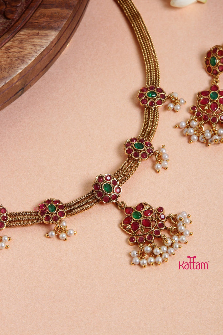 Flower Pearl Attigai Choker - N3094