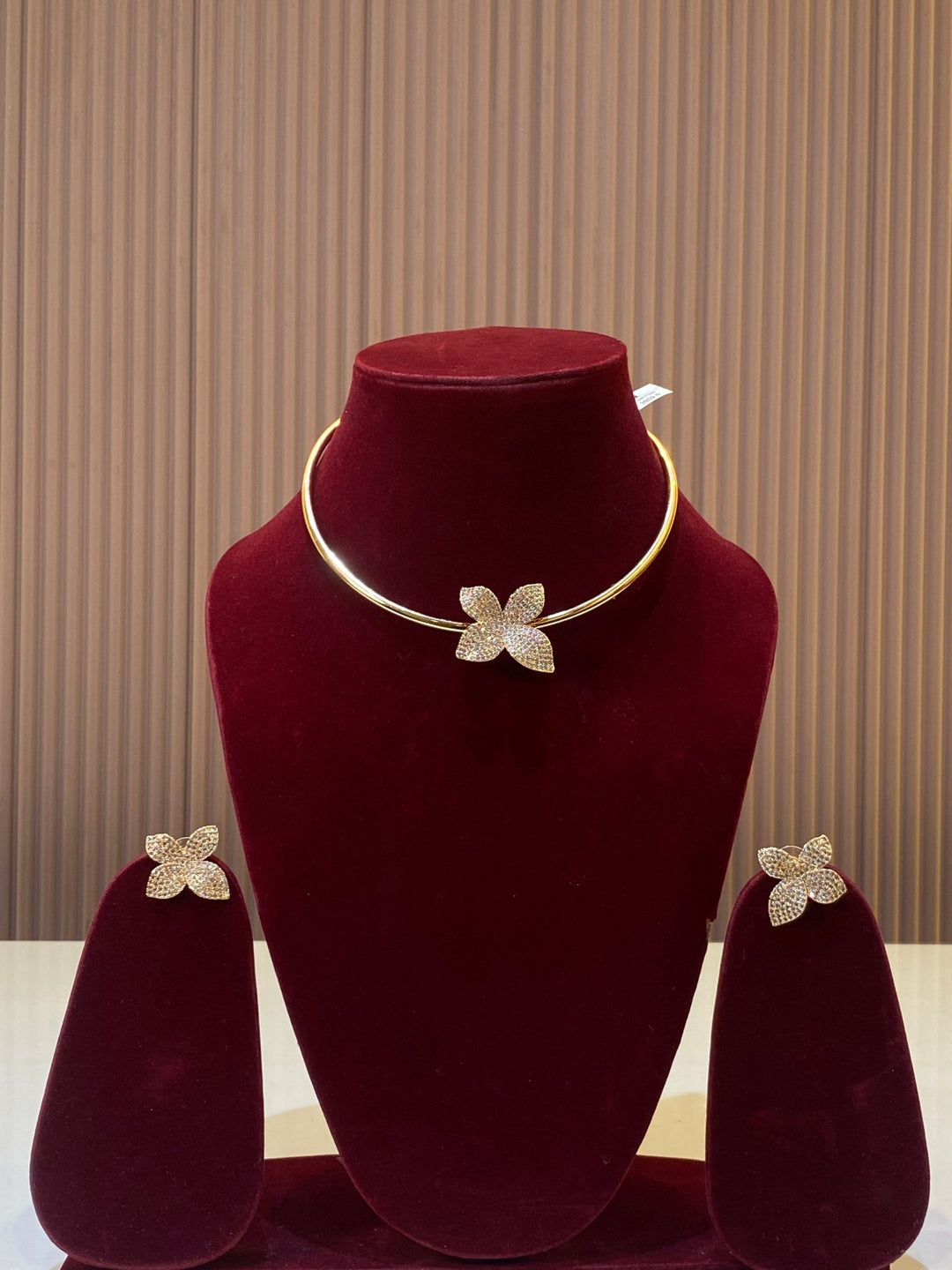 Flower Petal Hasli Choker - SPN24