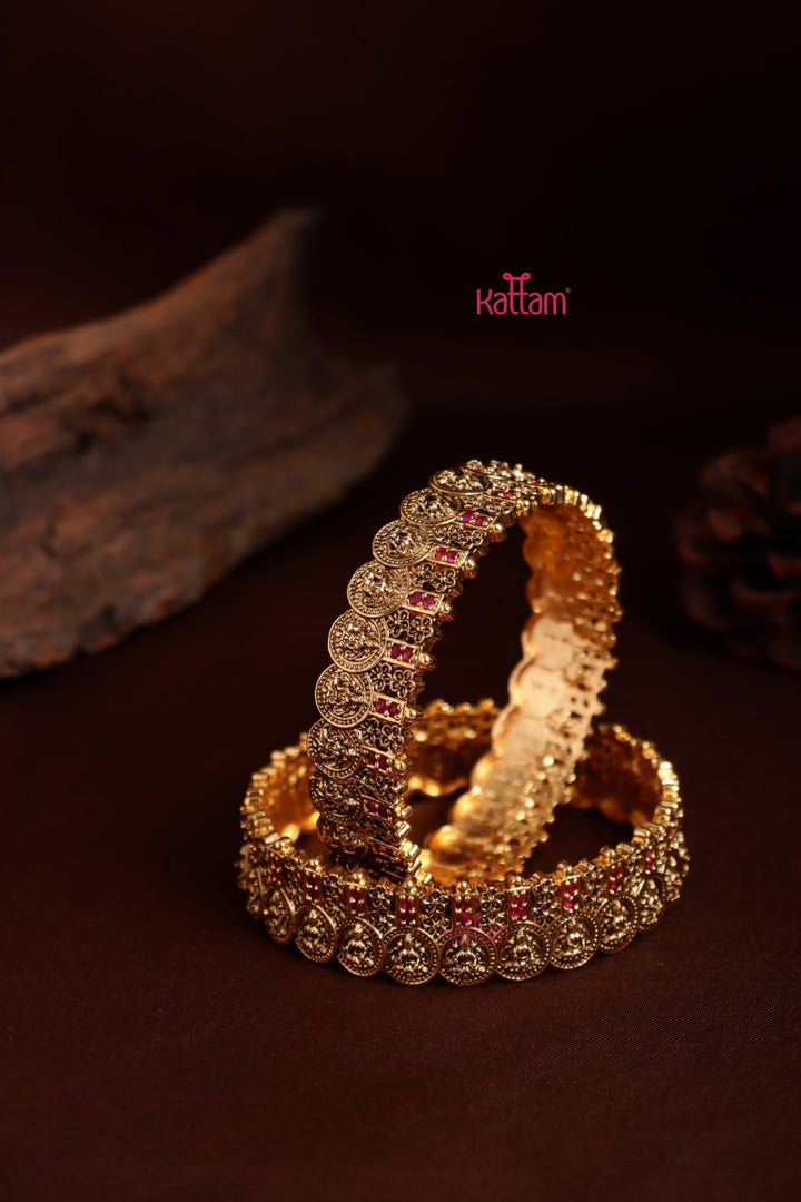 Goddess Coin Stone Bolld Bangle - B599 - V4
